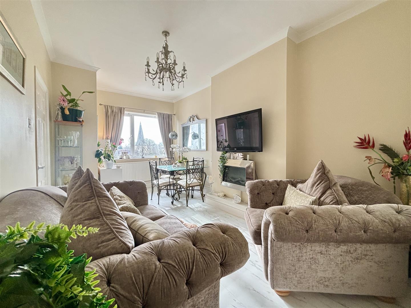 Eversley Road, Sketty, Swansea, SA2 9DB